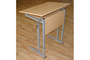 Как выбрать стол для школьника?